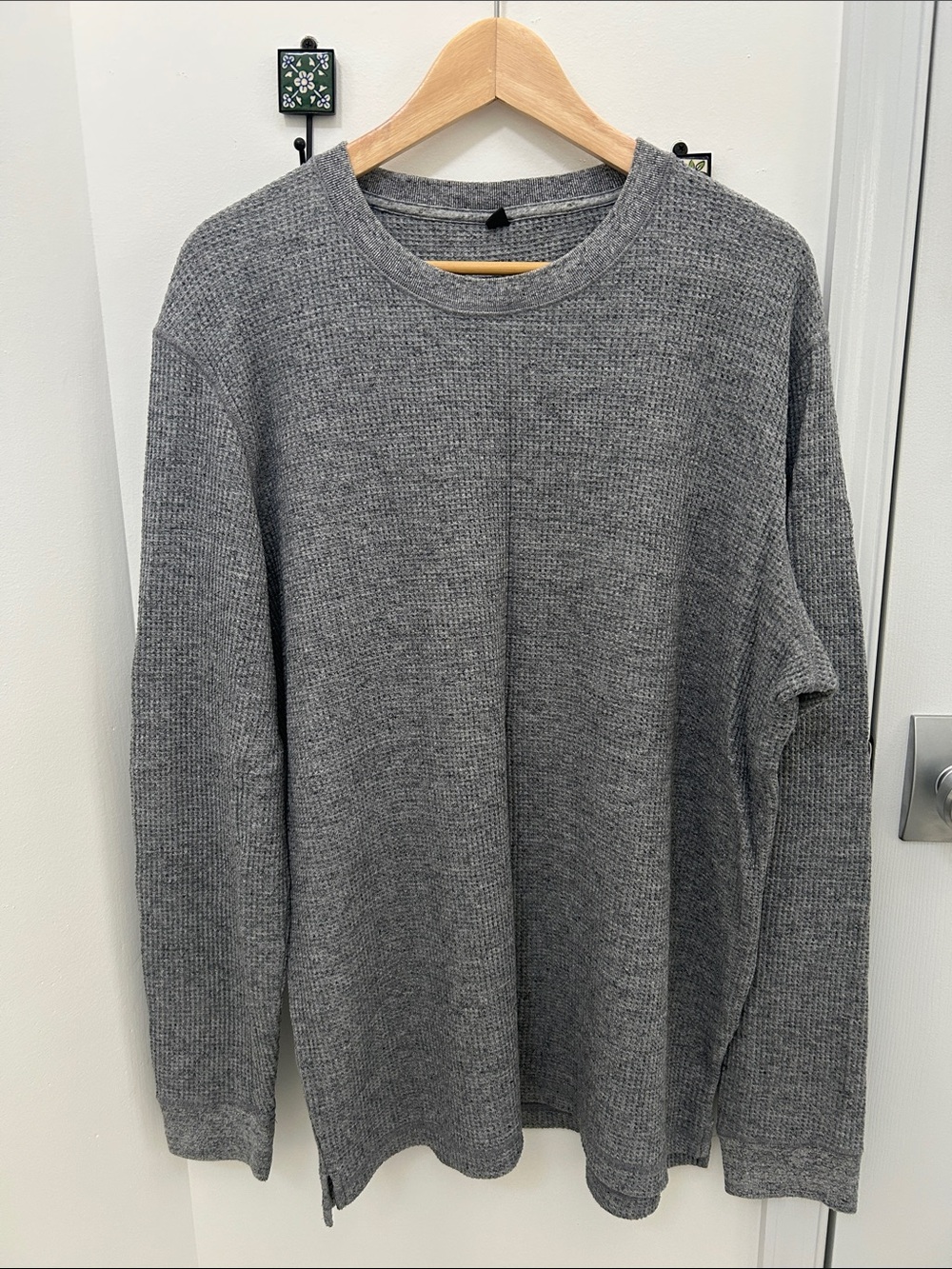 Uniqlo Men's Crewneck Sweater - Gray